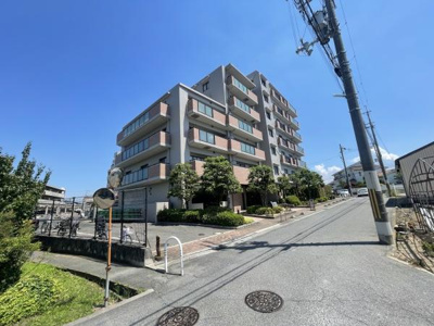 【その他】 | 東急ドエル・アルス泉北深井 | 休日にはご家族連れで賑わうショッピングモールで、お買い物もお食事も楽しめます♪