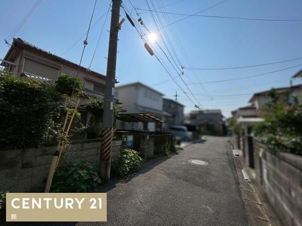 和歌山市中　中古戸建の前面道路含む現地写真