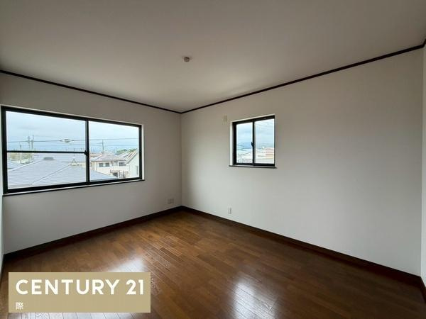 桃山町調月　中古戸建の洋室