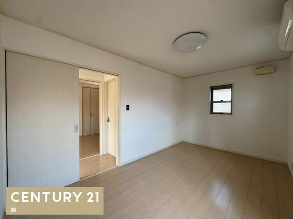 和歌山市栄谷　中古戸建の洋室
