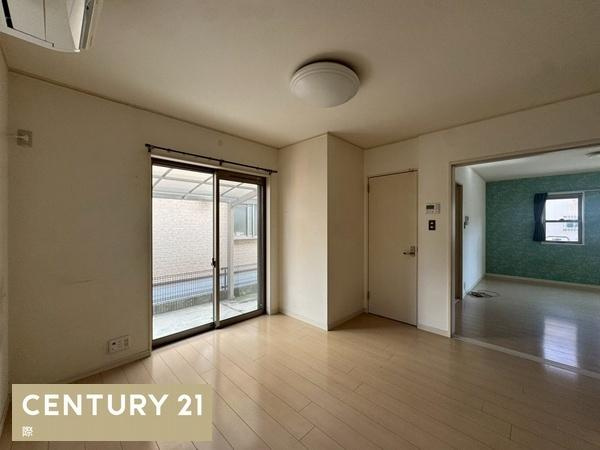 和歌山市栄谷　中古戸建の洋室
