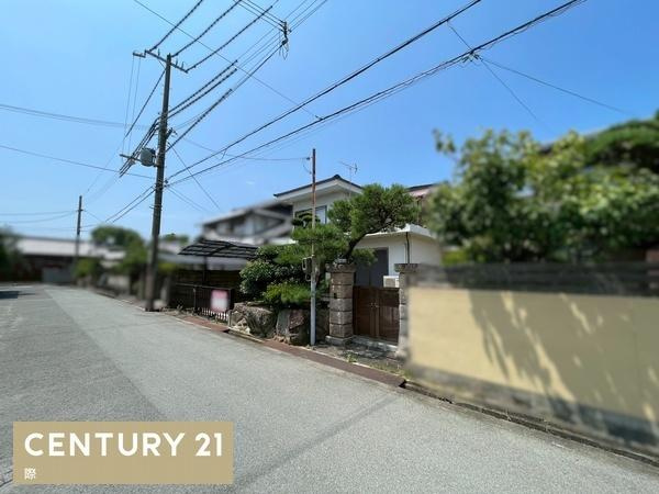 和歌山市松島　中古戸建の前面道路含む現地写真