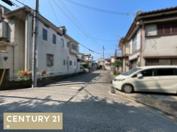 和歌山市古屋　中古戸建の前面道路含む現地写真