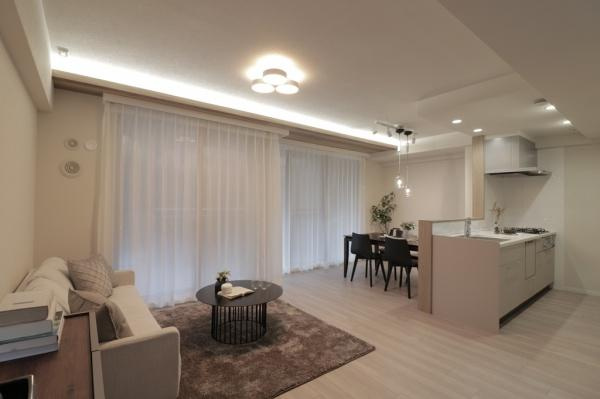 サンメゾン枚方朝日丘かえで館　中古 マンションの居間・リビング