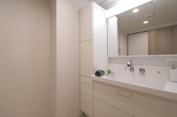 サンメゾン枚方朝日丘かえで館　中古 マンションの独立洗面台