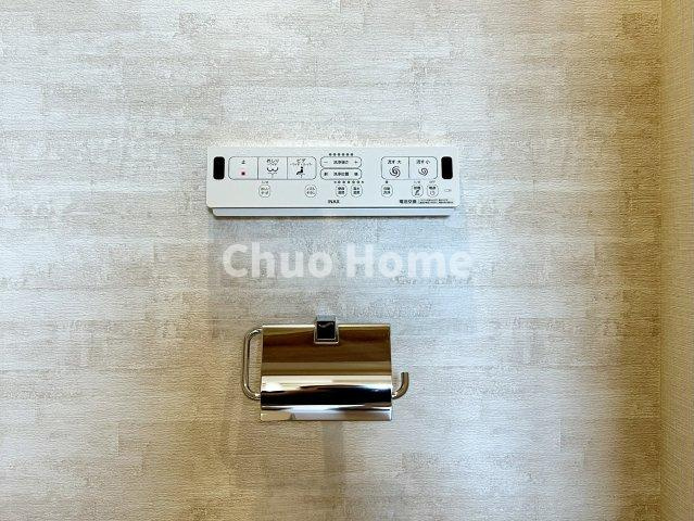 スカーラ台東根岸の内装|【ウォシュレット】清潔に使いたいお手洗いには最適な設備です。もちろんウォームレットも標準装備です。
