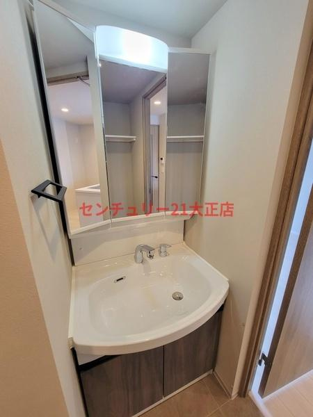 Louis Residence 弁天町の洗面所|★人気の独立洗面台★