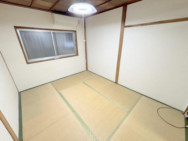 カノウビルの和室