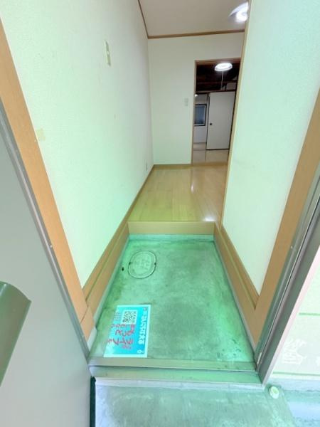 カノウビルの玄関