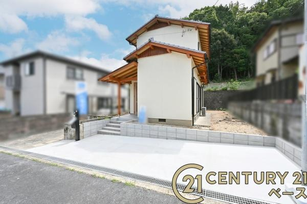 北葛城郡広陵町みささぎ台の中古一戸建の駐車場|■現地撮影写真■広々カースペース２台分！