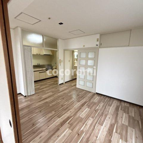 香里園ヒルズの居間・リビング
