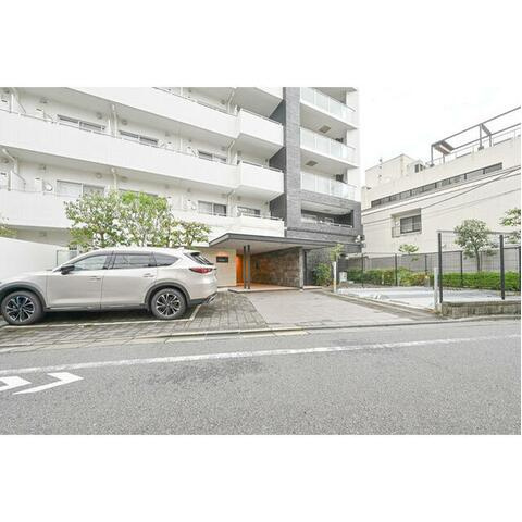 【駐車場】 | 建物の共有部分です。