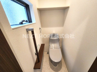 【トイレ】 | 尼崎市浜３丁目中古戸建　築浅！ | トイレは１階・２階に設けられております♪こちらは2階部分のトイレです！