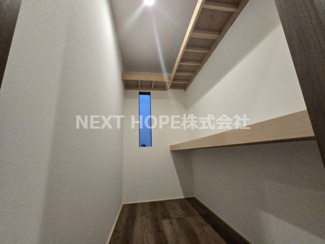 【収納】 | 尼崎市浜３丁目中古戸建　築浅！ | １階収納です♪季節家電なども収納できますね！！収納豊富な室内です！！