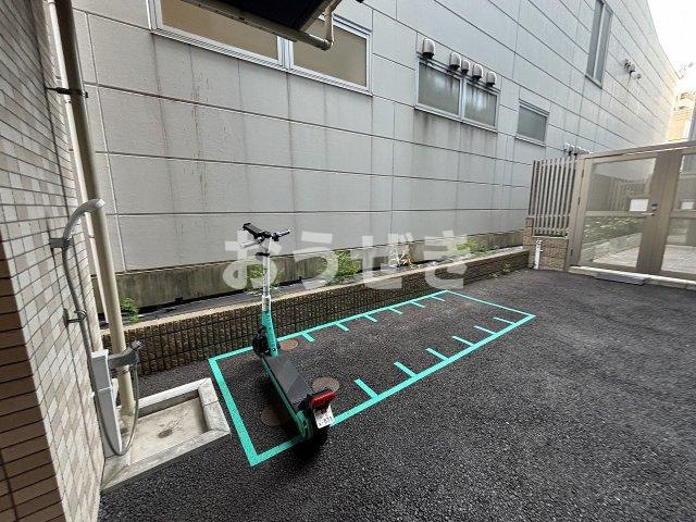 リヴシティ横濱関内弐番館の駐車場