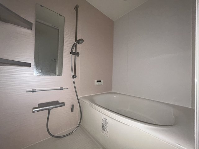 D-ROOMクレスト国分の浴室