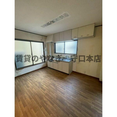 【居間・リビング】 | 大和田店舗付住宅