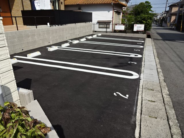 アネックスパル自由が丘の駐車場