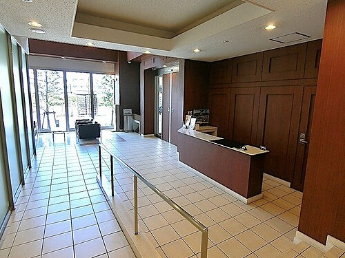 ライオンズタワー岡山表町のエントランス|エントランスホール　※2025年4月撮影