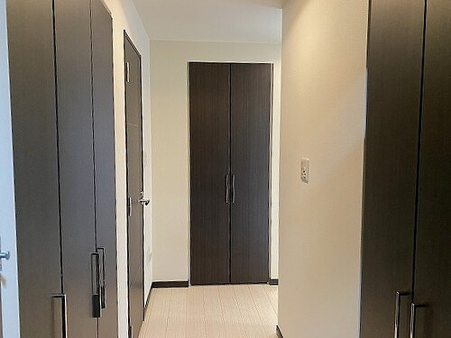 ライオンズタワー岡山表町のその他|廊下　※2020年9月撮影