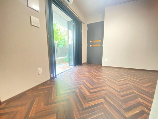 高槻市芥川町２丁目の賃貸マンションの内装