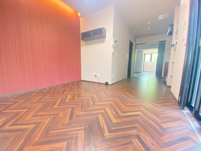 高槻市芥川町２丁目の賃貸マンションの居間・リビング