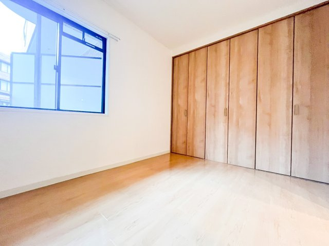 クリアクレセント住之江の洋室