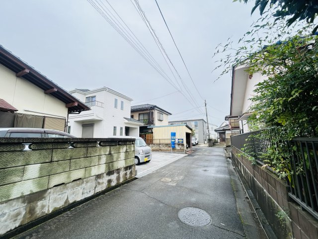 新築　高崎市倉賀野町　Heartful　Town　A号棟の前面道路含む現地写真|現地写真　東側接道幅員約4.3ｍ
