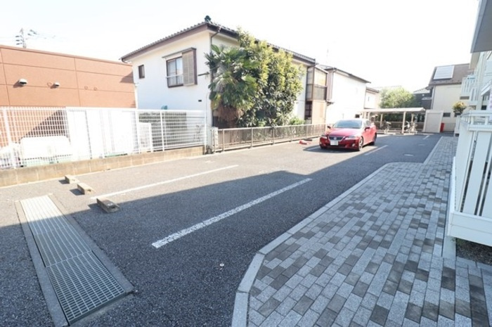 リビングタウン大金平　Aの駐車場