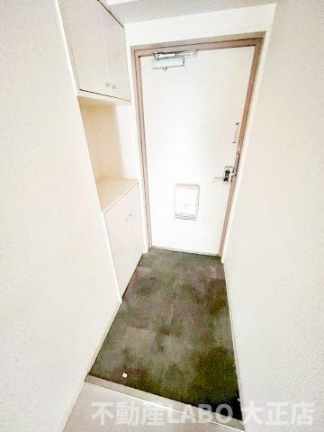ヴィラスリースター住之江の玄関
