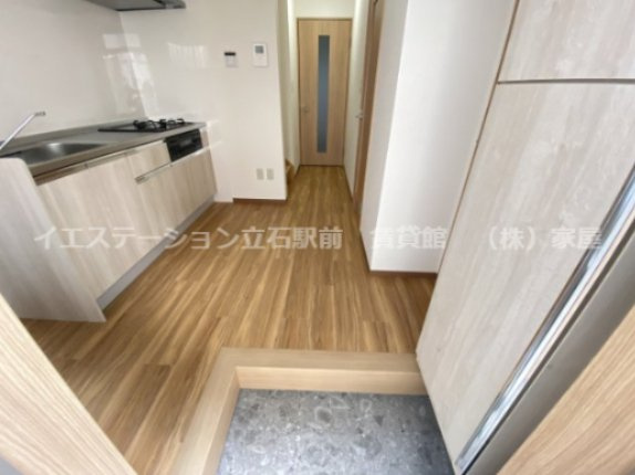 エメラルド立石貸戸建の玄関