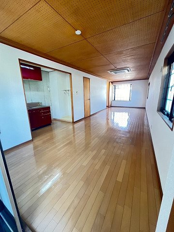 パラドス甲東園の居間・リビング