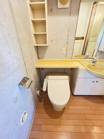 パラドス甲東園のトイレ