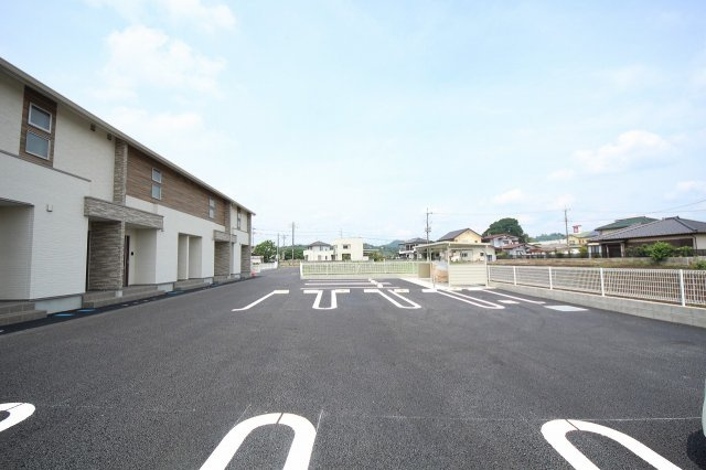 La Cielの駐車場|車をお持ちの方に嬉しい駐車場付きの物件です