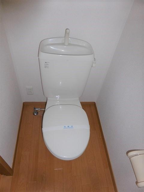 フォーティニアひらいわ　Ｅのトイレ|落ち着いた色調のトイレです