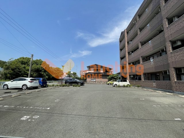 グランディールチェリーの駐車場|駐車場に車を止められます