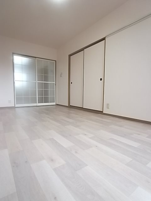 シャルマン岩屋の居間・リビング