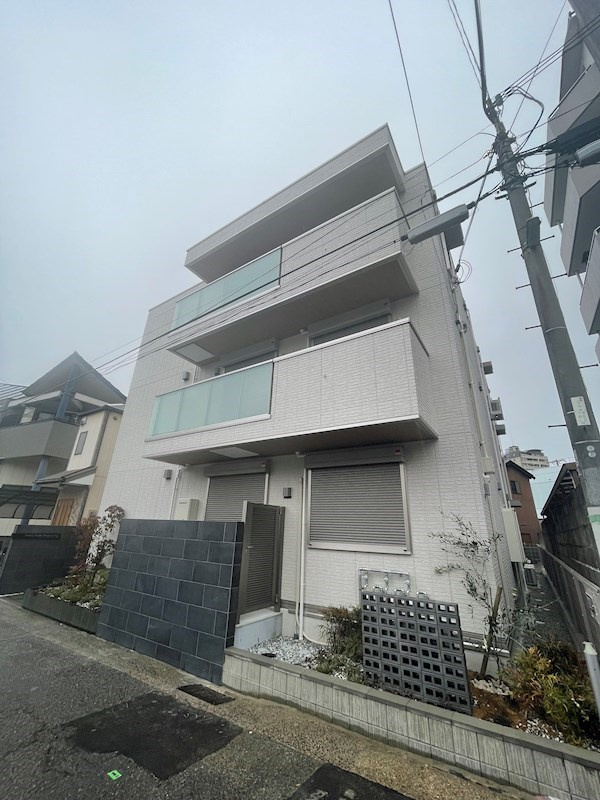 BOWLZ KOBE 兵庫町の外観