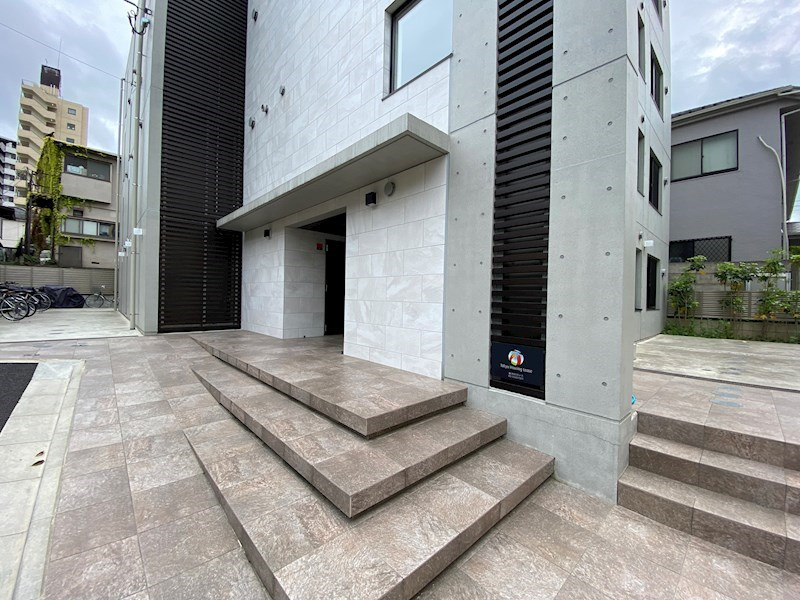 NOZOMIO　premier三軒茶屋のエントランス