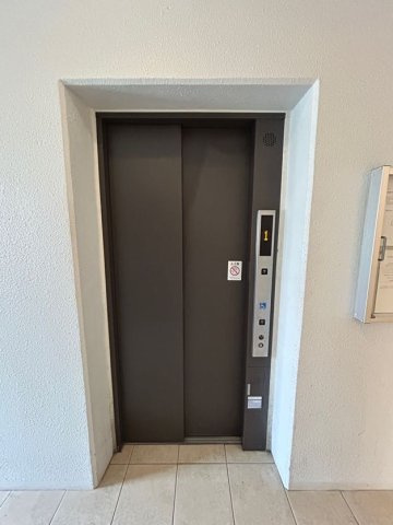 クラシェス新長田のロビー