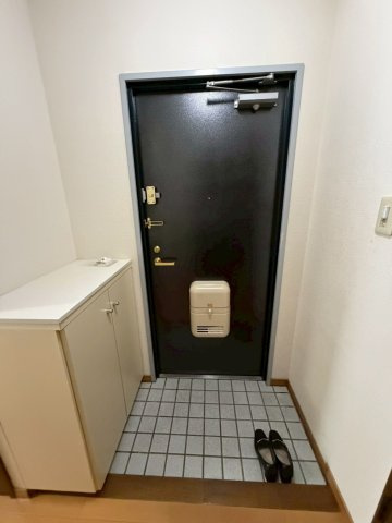 クレフ本山の玄関