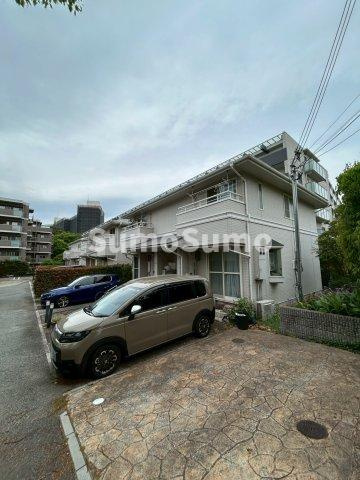 パインガーデン岡田の駐車場