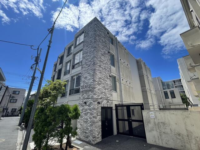 ZESTY学芸大学のエントランス
