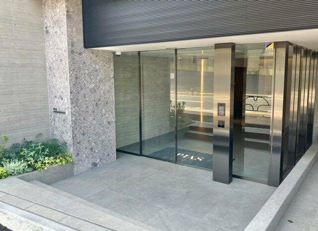 ピアース柿の木坂のエントランス| 