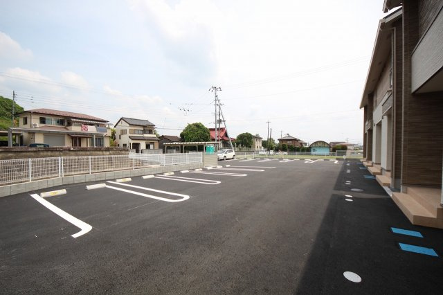 Park　Forest　Bの駐車場|駐車スペースもあります