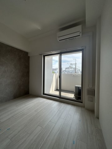 セレニテ十三ミラクの洋室