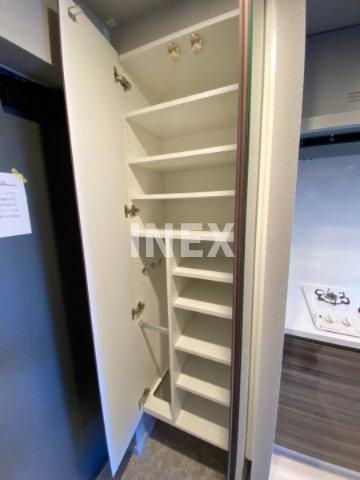 横浜市西区老松町の賃貸マンションの収納