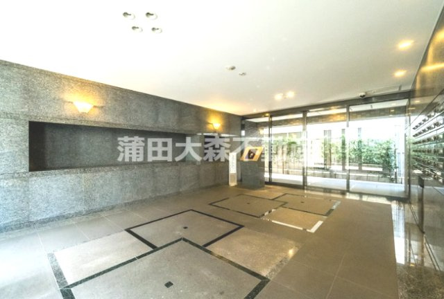 ルーブル多摩川八番館のエントランス