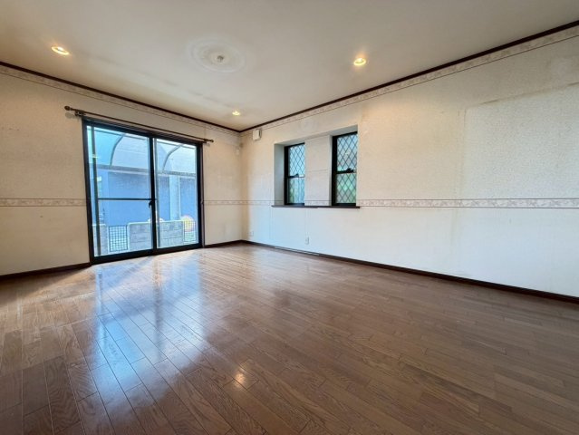 入間市東藤沢７丁目　中古戸建の居間・リビング|6/16　撮影