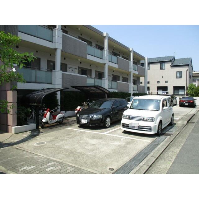 PRIM ROSE･M壱番館の駐車場